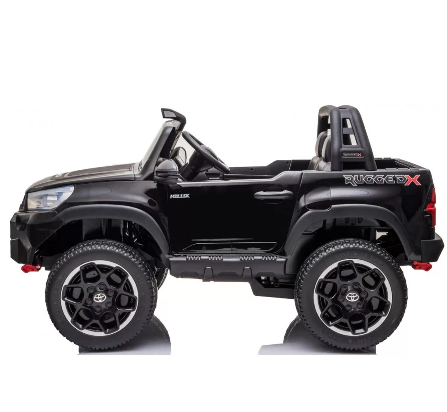 813555-hilux-μαυρο-5